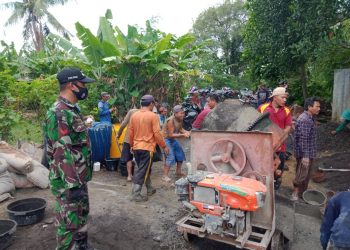 Babinsa Kadindi Barat gotong royong pembangunan Mushola