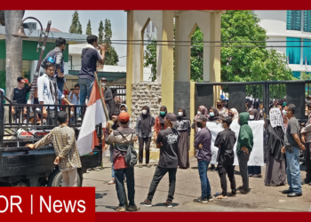 KMD Kembali Demo Bupati Dompu, Kali ini Sorot Masalah Mutasi