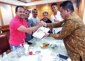 Bupati serahkan dokumen DED perencanaan program prioritas sektor Pariwisata ke Menko Marves