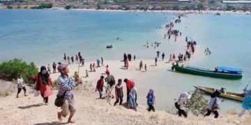 Eksotik laut terbelah dua