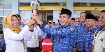Wakil Bupati Dompu terima obor Porprov NTB ke- XI tahun 2023