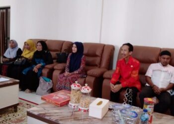 Rakor LKKS, pesan istri Bupati Dompu pentingnya berbagi kepada sesama