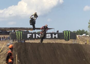 Saling mencuri posisi puncak race 1 MX2, Lucas tercepat