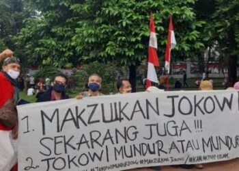 Hanya Tuhan Yang Bisa Memakzulkan Jokowi, Itu Pun Kalau…