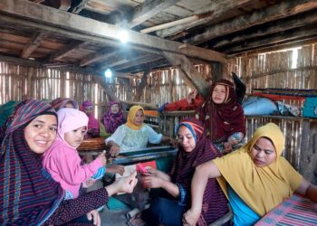 Jaga warisan budaya, Perempuan AMAN Cabang Dompu kunjungi pusat budaya kerajinan Muna Pa’a