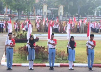 Pemkab Dompu dukung pemasangan 10 juta bendera merah putih