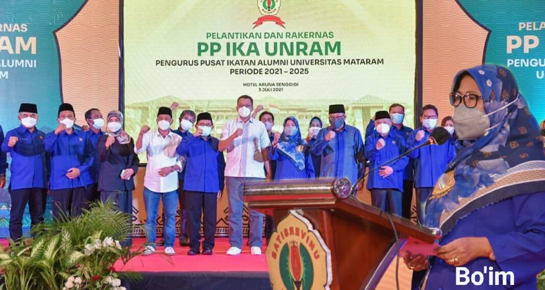 📷 Suasana pelantikan pengurus pusat IKA Unram periode sekarang. (Ist).