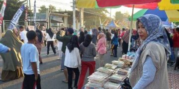 Berkah jalan sehat IKA Unram Dompu bagi UMKM, duit puluhan juta beredar di arena CFD
