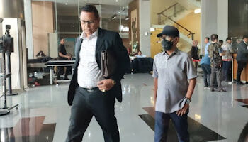 Sebagai tersangka, Muhammad Lutfi diperiksa KPK