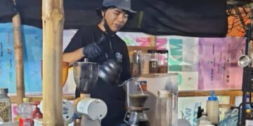Saat bule kepincut Kopi Tambora