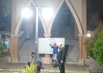 Si janggut pirang rubah Masjid Raya makin terang benderang