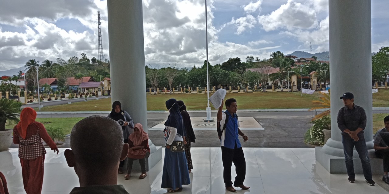 Bupati Dompu Pengecut