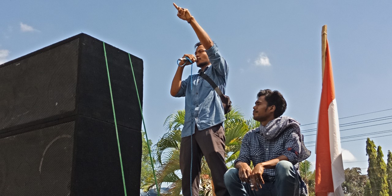 Lamban Tangani Kasus, Kejaksaan Dompu di Demo