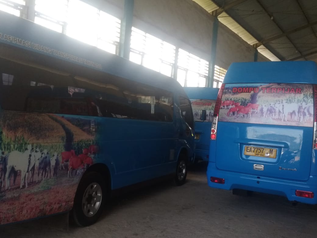 bus parkir