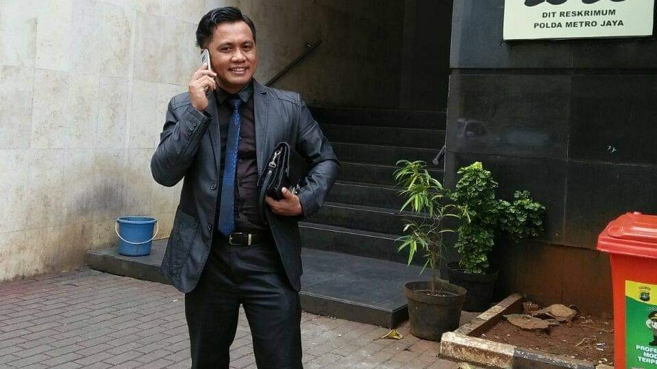 Lawyer