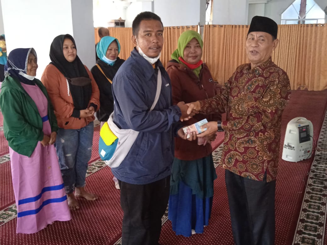 BAZNAS berikan bantuan modal usaha kepada 52 UMKM di Dompu