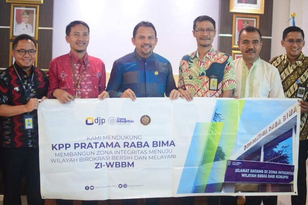 Bupati Dompu tandatangani pakta bersama dengan Forum Kementerian Keuangan Satu Bima
