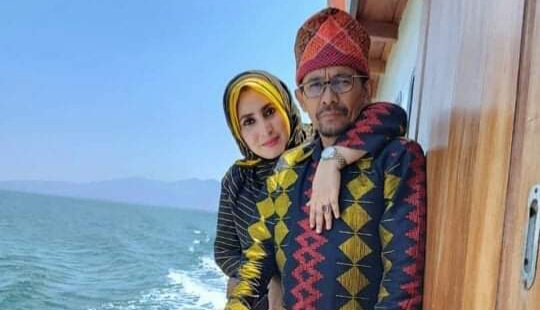 📷 Muhammad Lutfi dan istri Elya. (Ist).