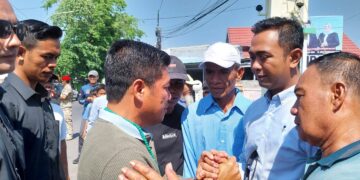Blusukan Bambang Firdaus disambut meriah warga Karijawa