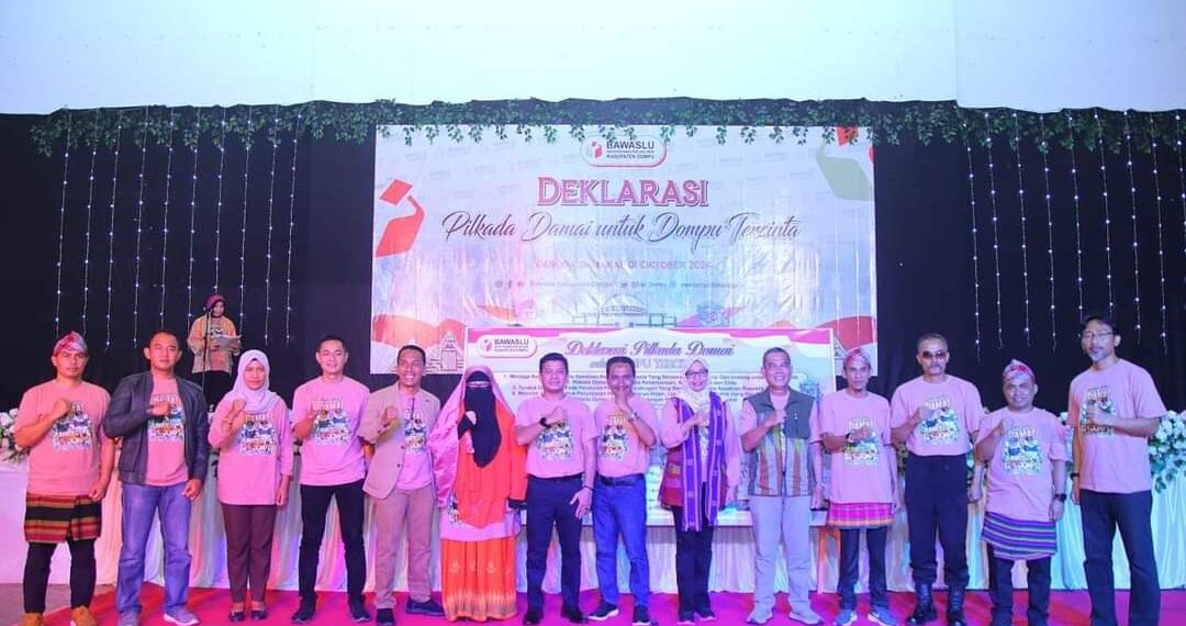 📷 Mewujudkan Pilkada damai, Bawaslu Dompu gelar deklarasi pernyataan bersama untuk pesta demokrasi yang damai. (Jn).